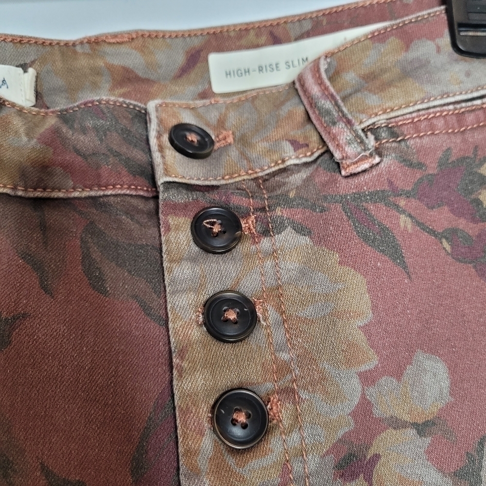Host Pick 🥳 Pilcro Rose Print Denim Jeans - Picture 8 of 14